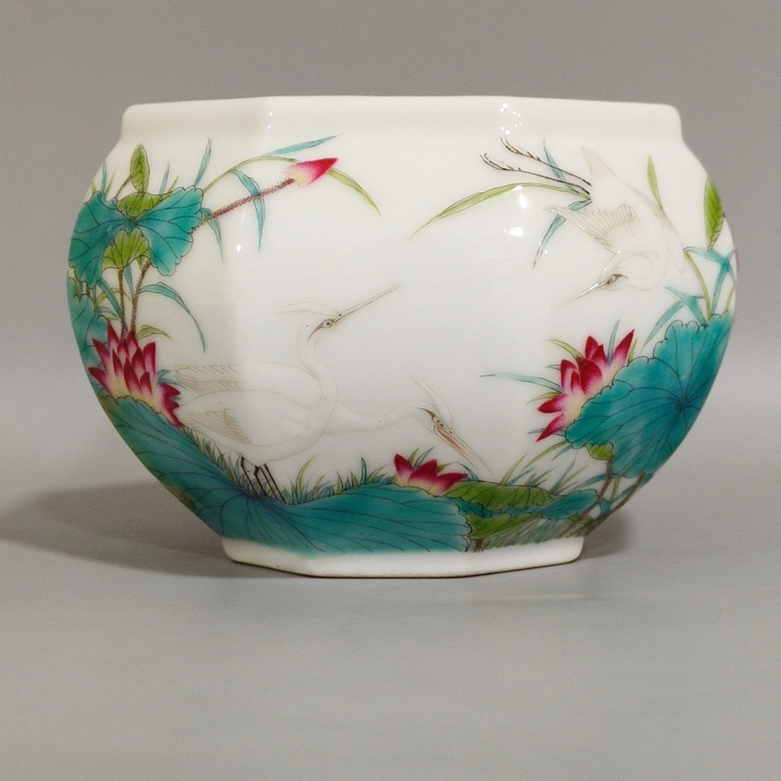 Qing Dynasty Yongzheng Bafang small vat