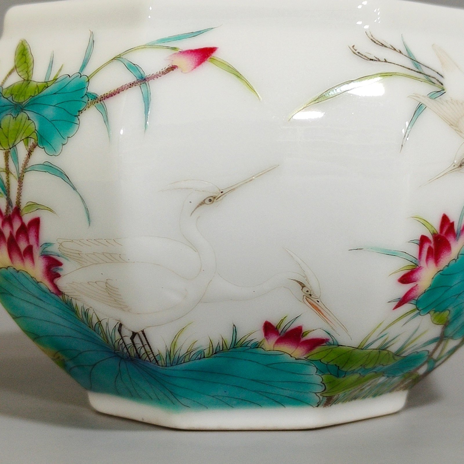 Qing Dynasty Yongzheng Bafang small vat