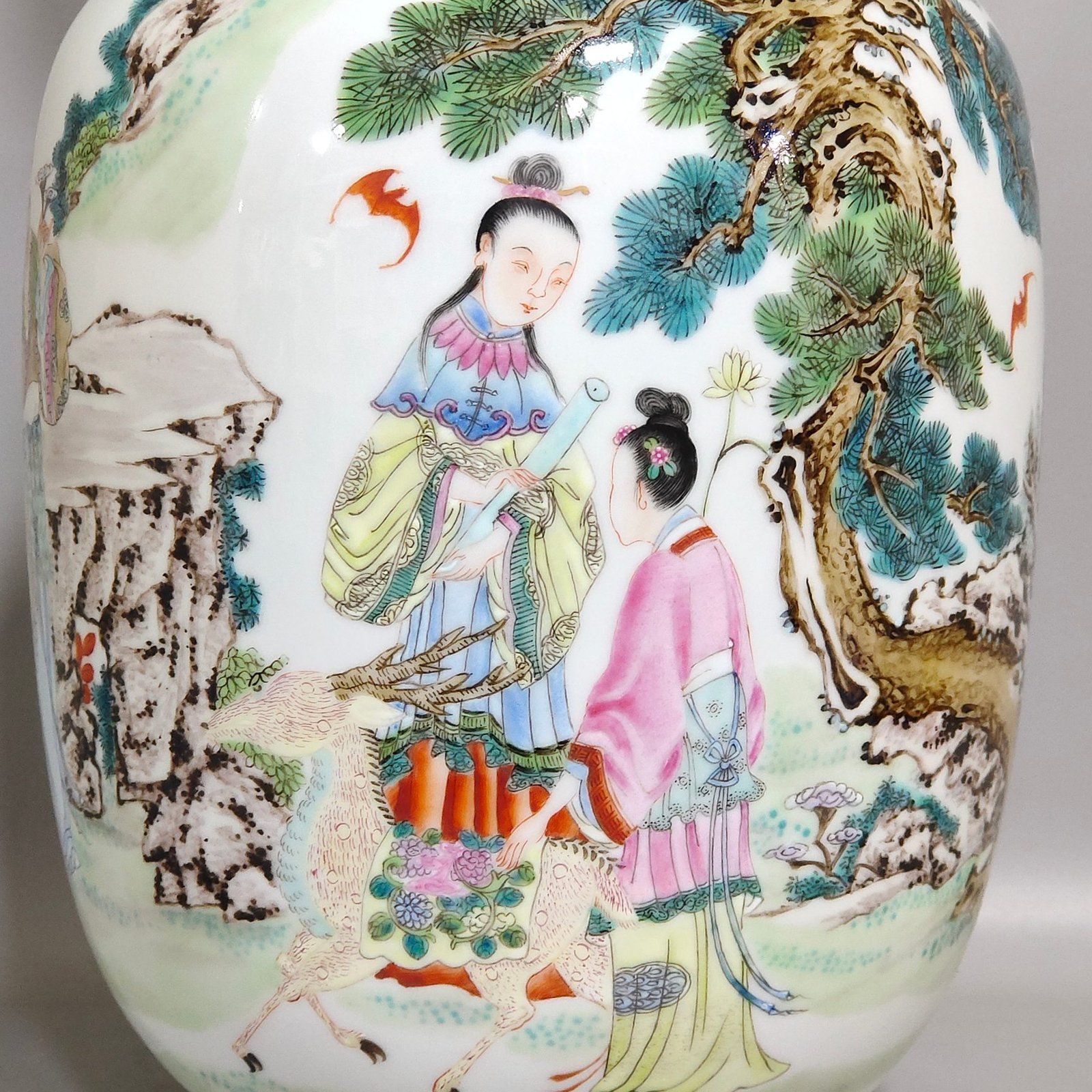 Qing Dynasty Yongzheng Seven Fairies Birthday Vase