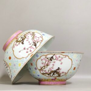 Qing Dynasty Yongzheng character pattern window-opening flower-and-bird poetry bowl