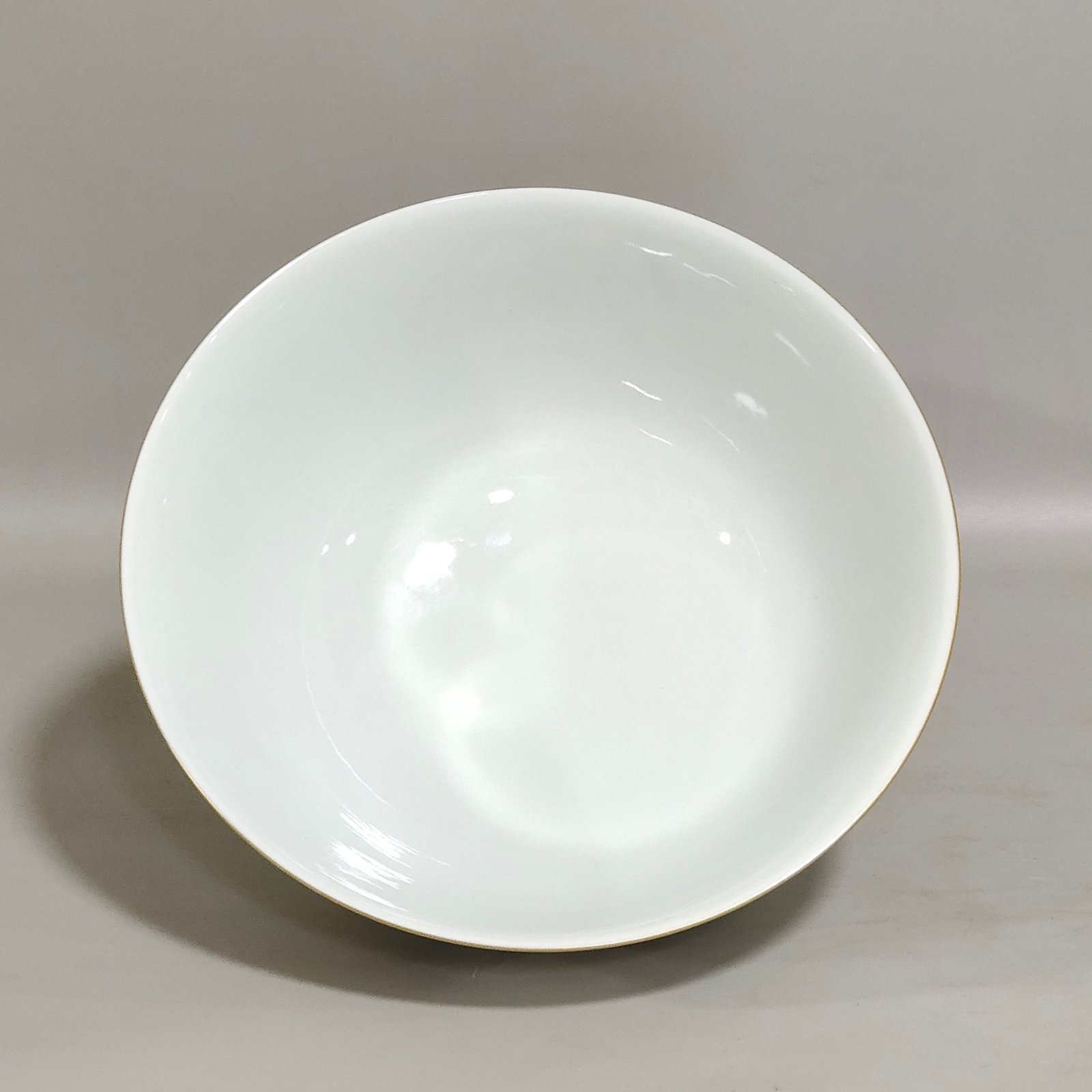 Qing Dynasty Yongzheng character pattern window-opening flower-and-bird poetry bowl
