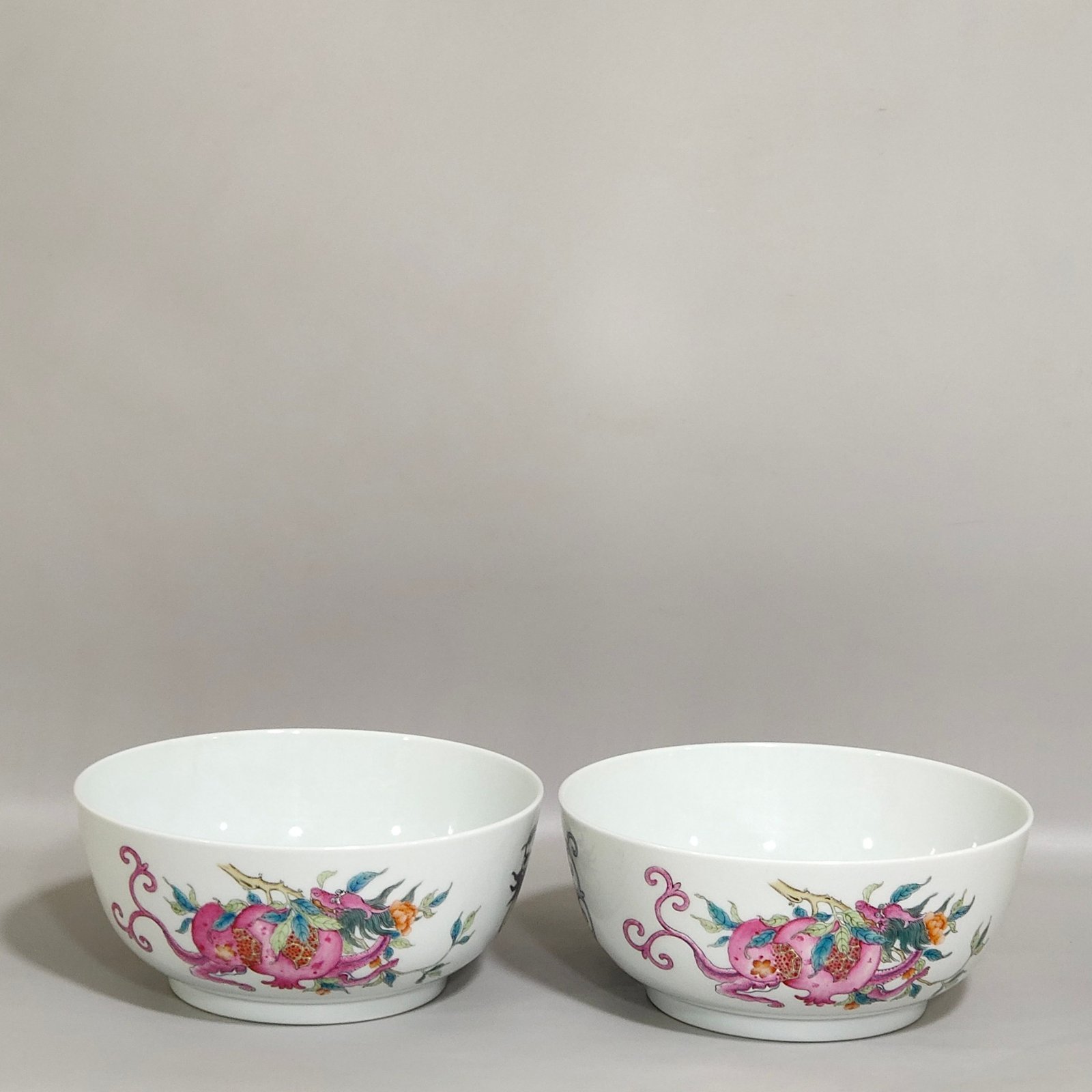 Qing Dynasty Yongzheng Sanduo Red Dragon Bowl