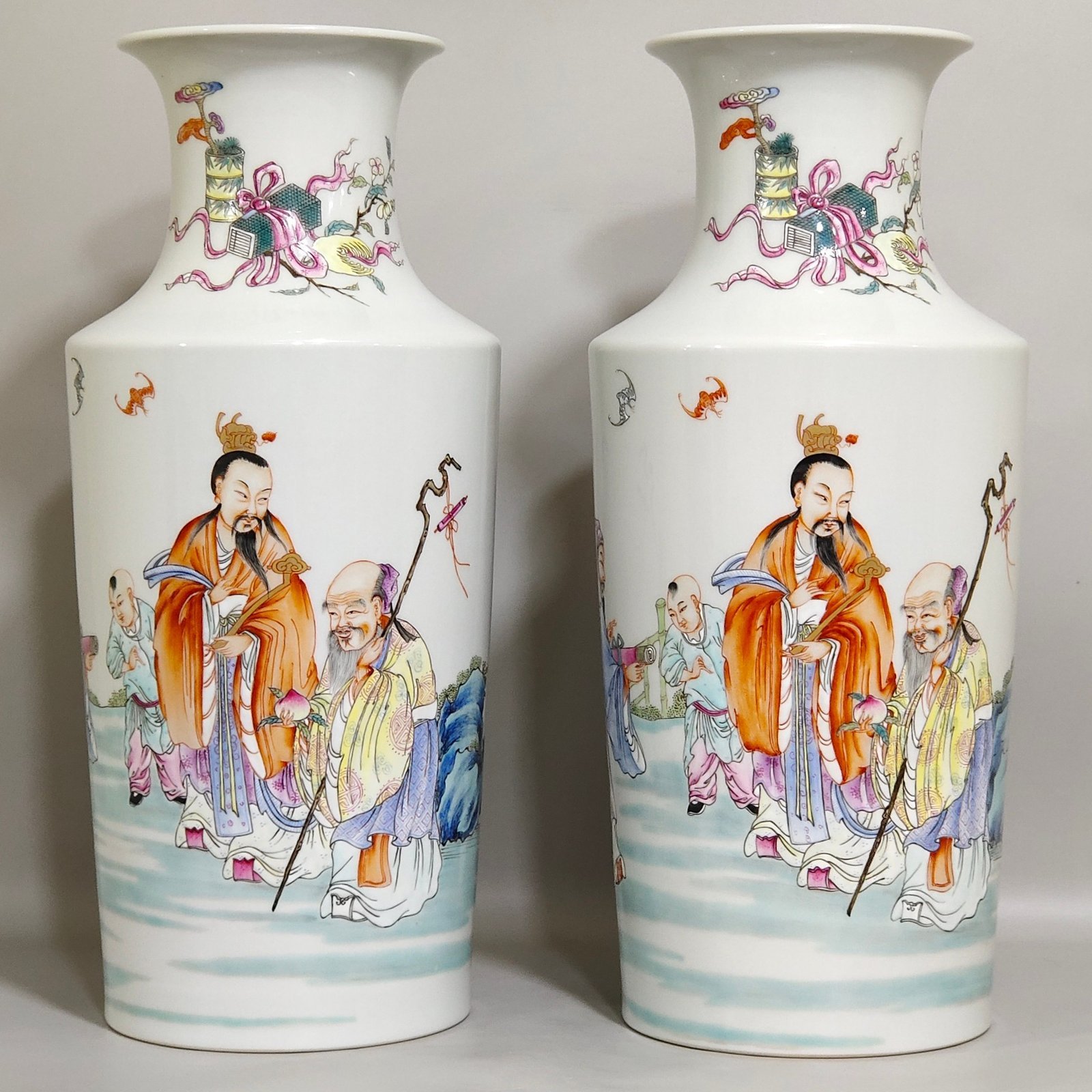 Qing Dynasty Yongzheng Sanxingzi stick vase