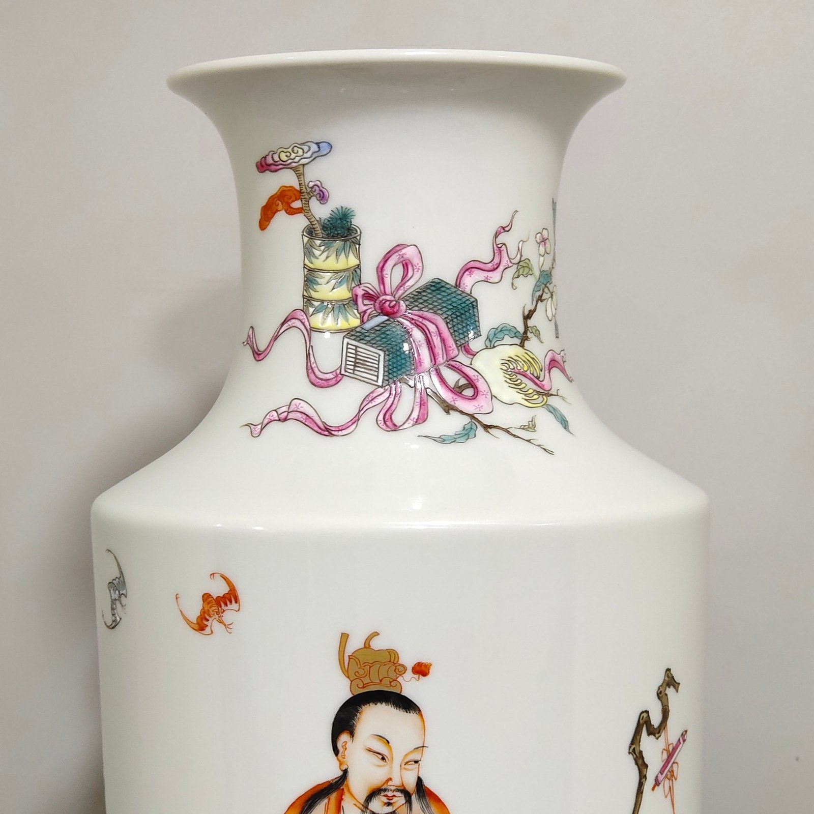 Qing Dynasty Yongzheng Sanxingzi stick vase