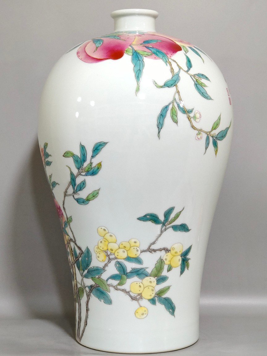 Qing Dynasty Yongzheng poem Three Fruits plum vase