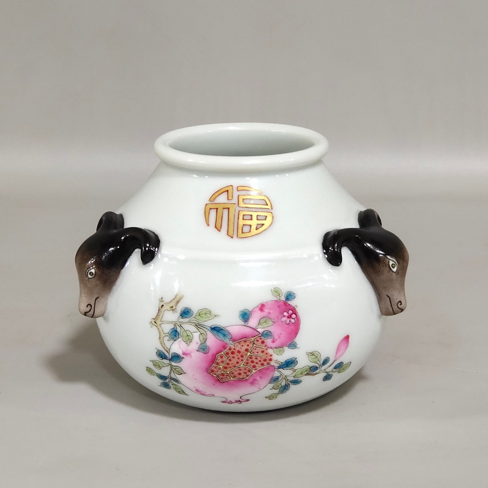 Qing Dynasty Yongzheng Sanyang Kaitai Sanduo water bowl