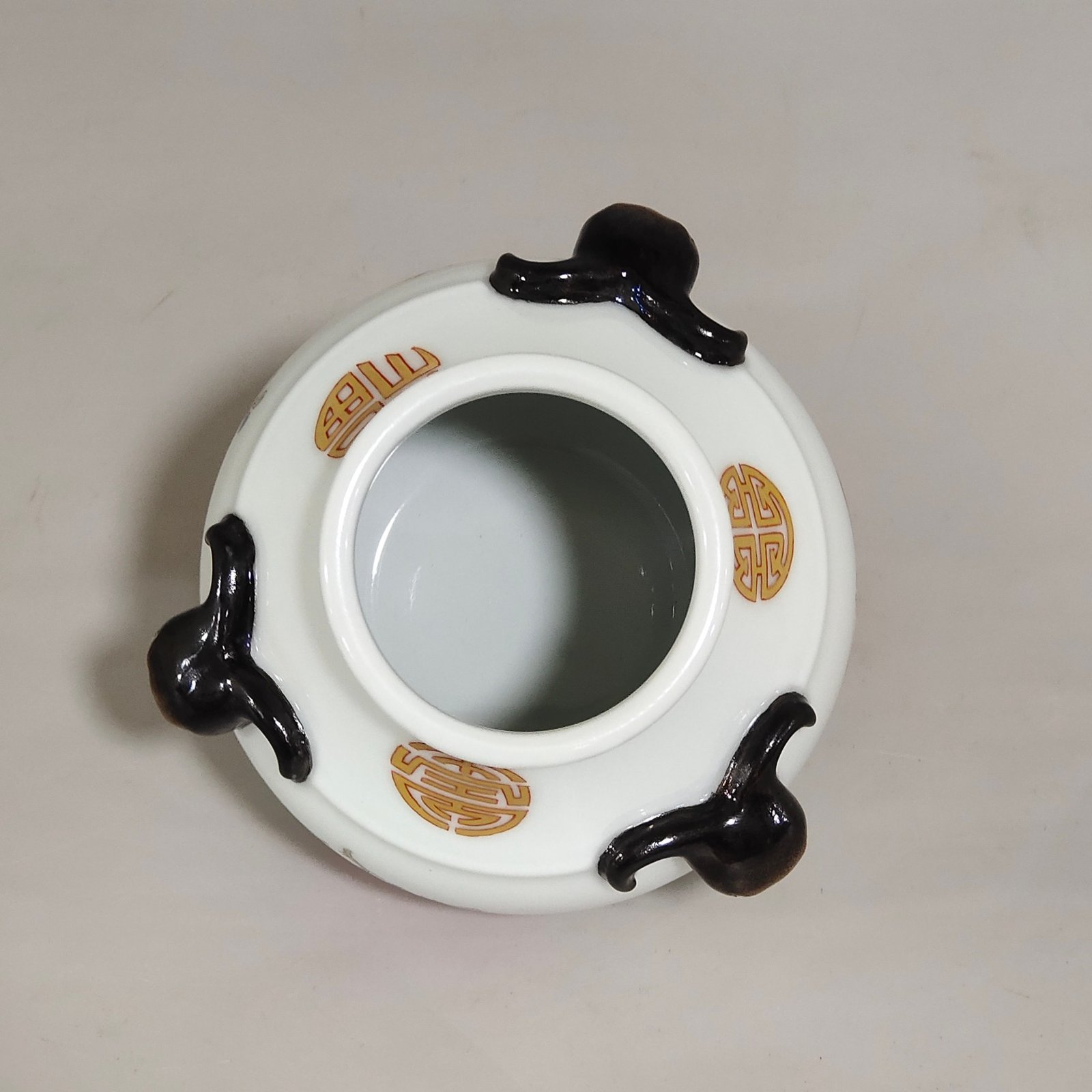 Qing Dynasty Yongzheng Sanyang Kaitai Sanduo water bowl
