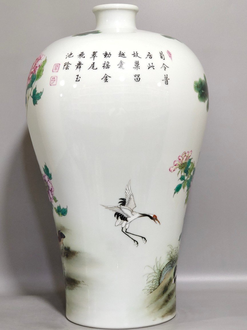 Qing Dynasty Yongzheng Five Lun Tu poems on the plum vase