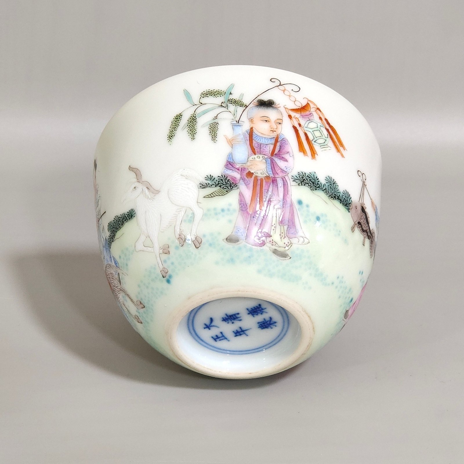 Qing Dynasty Yongzheng Wuzi Dengke Cup
