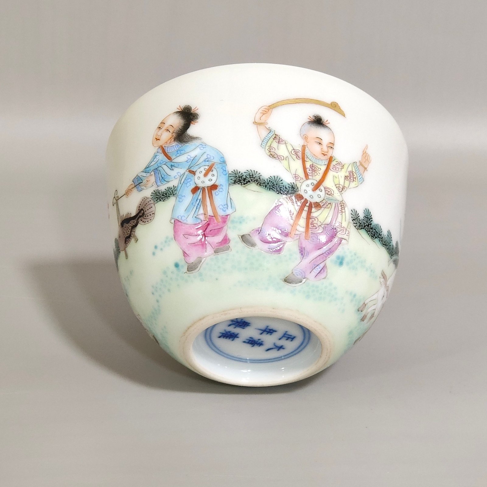 Qing Dynasty Yongzheng Wuzi Dengke Cup