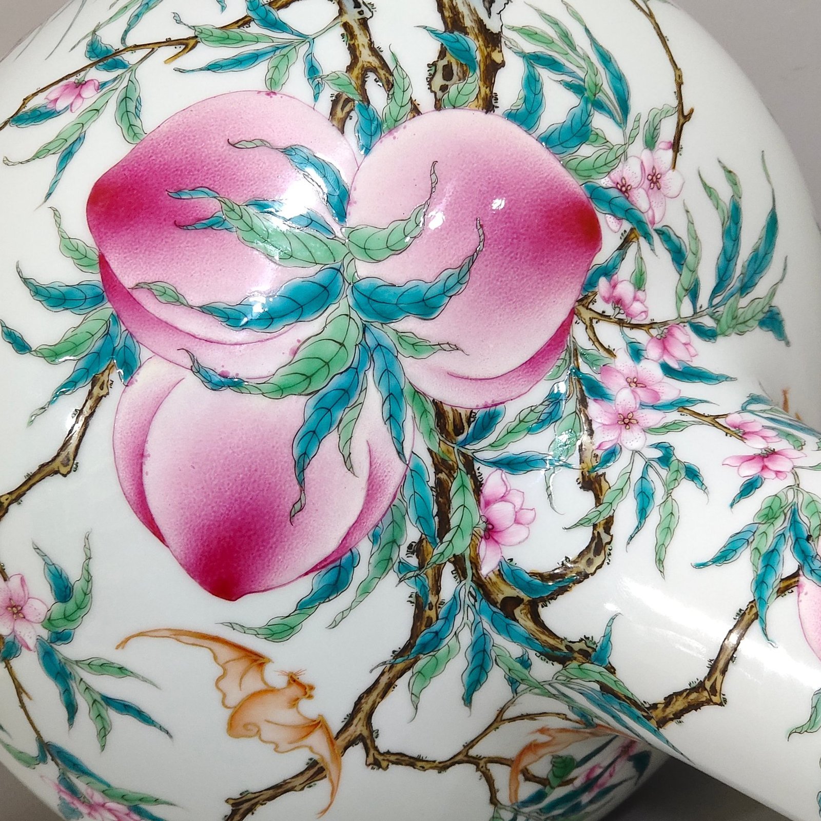 Qing Dynasty Yongzheng Five Blessings and Eight Peach Celestial Ball Vase