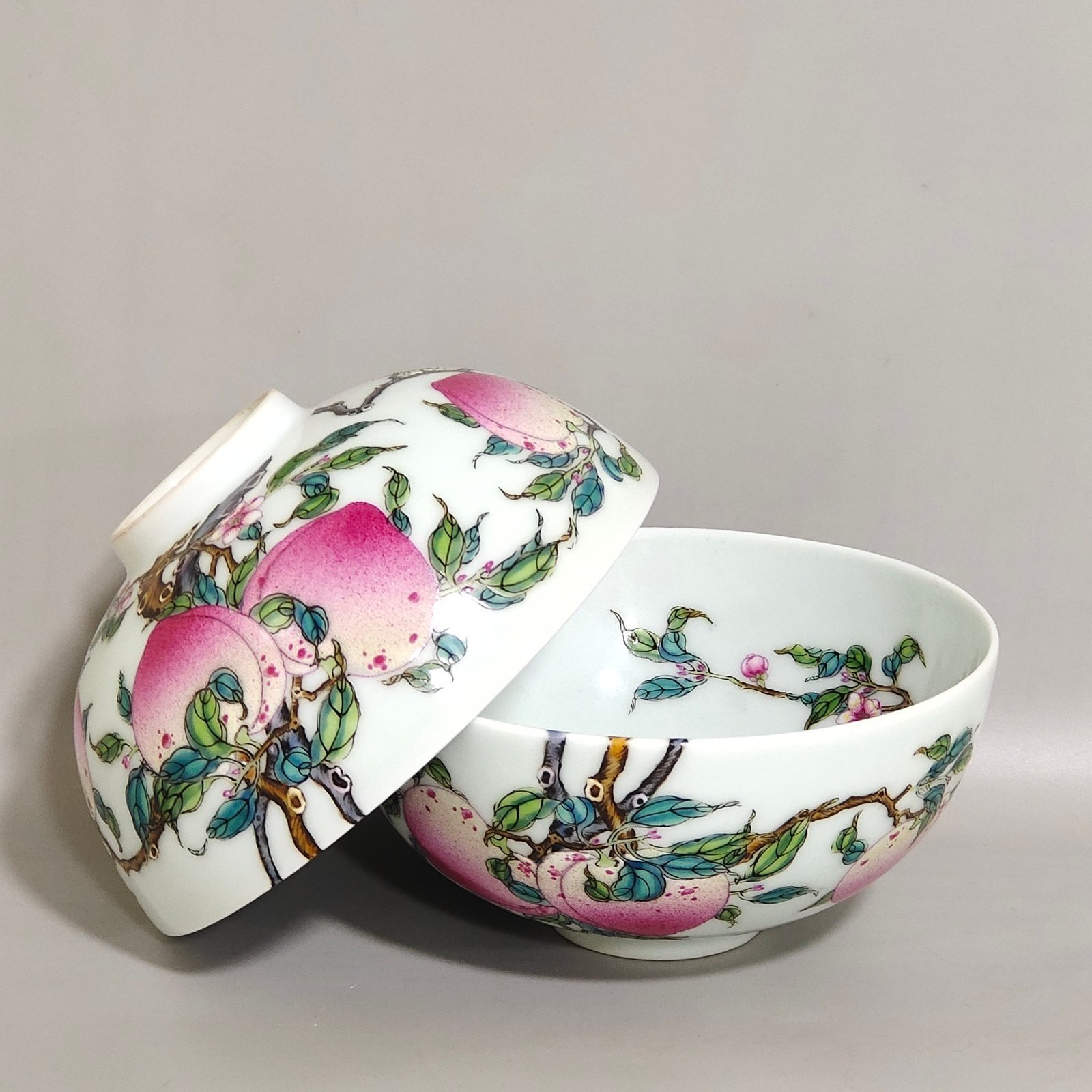 Qing Dynasty Yongzheng Five Blessings and Six Peach Bowl