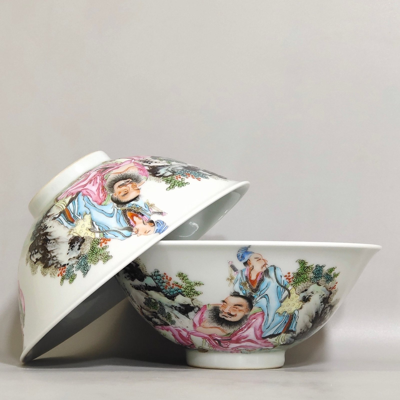 Qing Dynasty Yongzheng figure three immortals bamboo leaf bowl