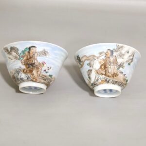 Qing Dynasty Yongzheng figure's two immortals secretly mean cup