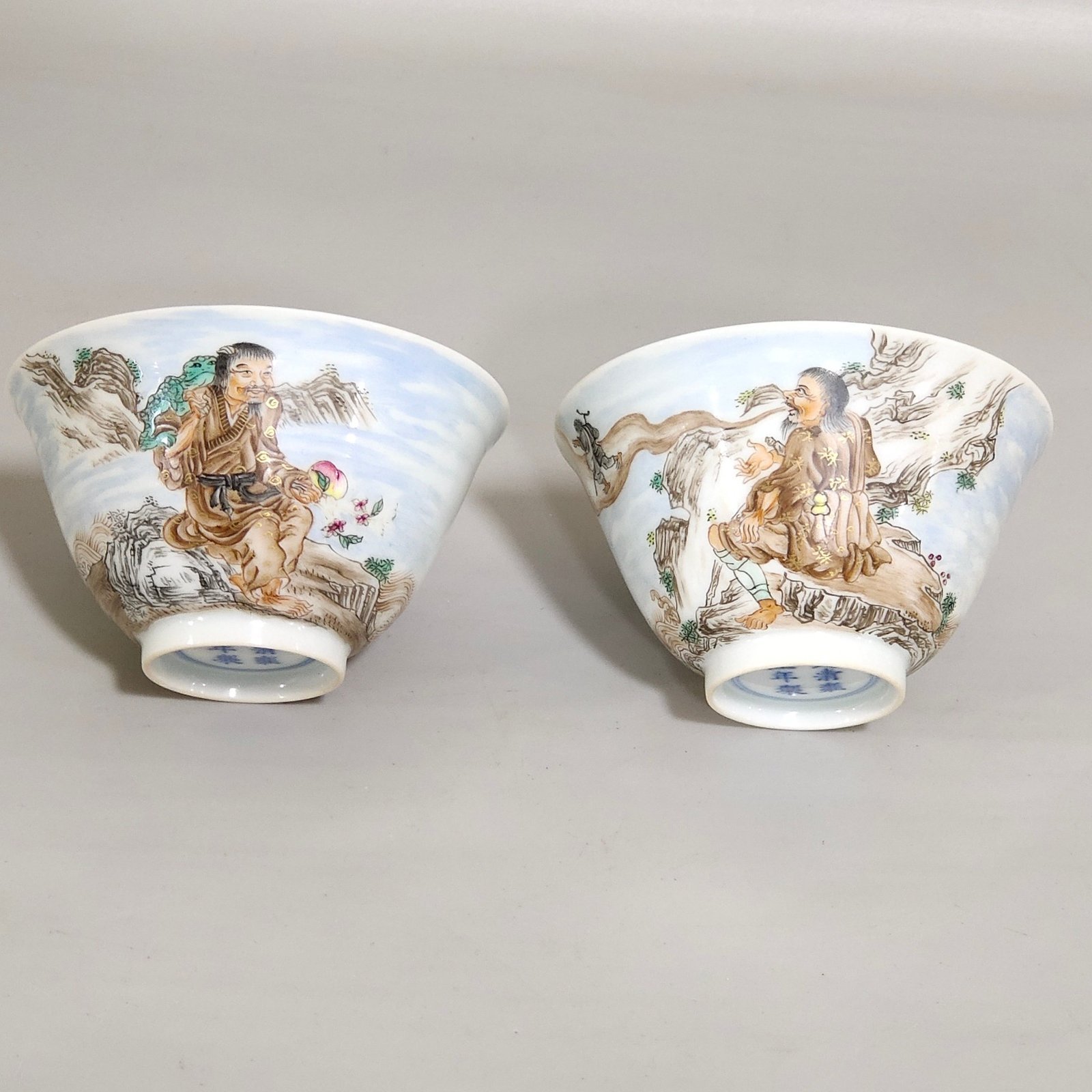 Qing Dynasty Yongzheng figure’s two immortals secretly mean cup