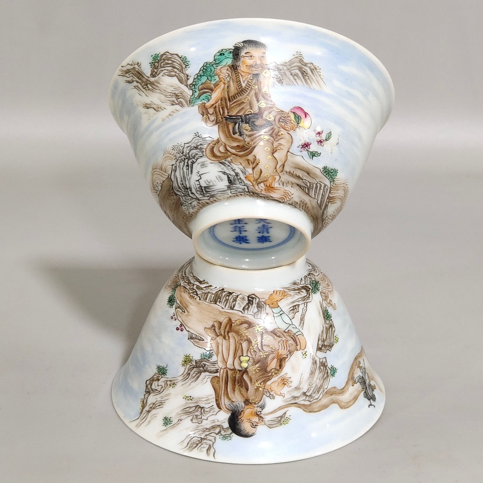 Qing Dynasty Yongzheng figure’s two immortals secretly mean cup
