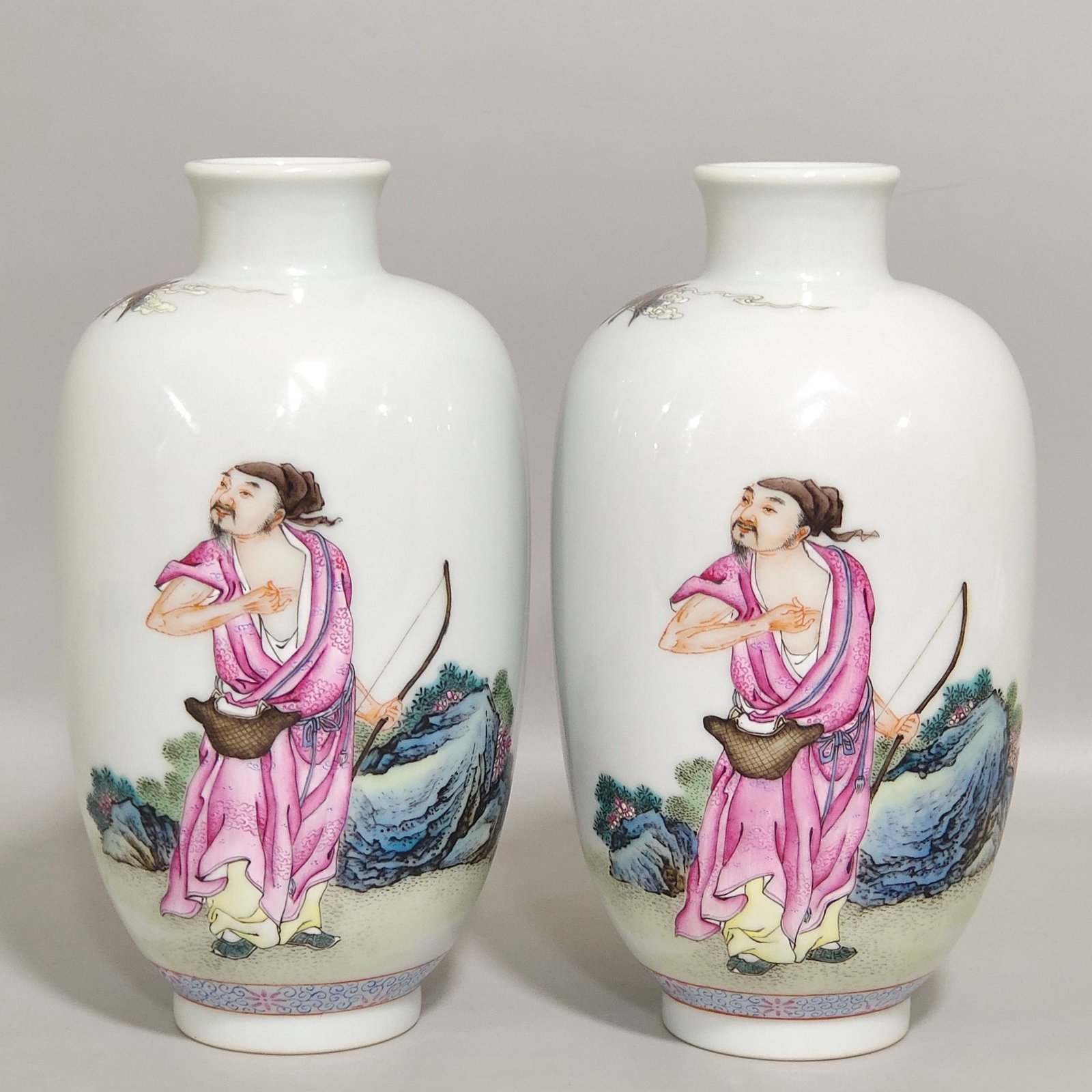 Qing Dynasty Yongzheng characters story vase with poems inscribed