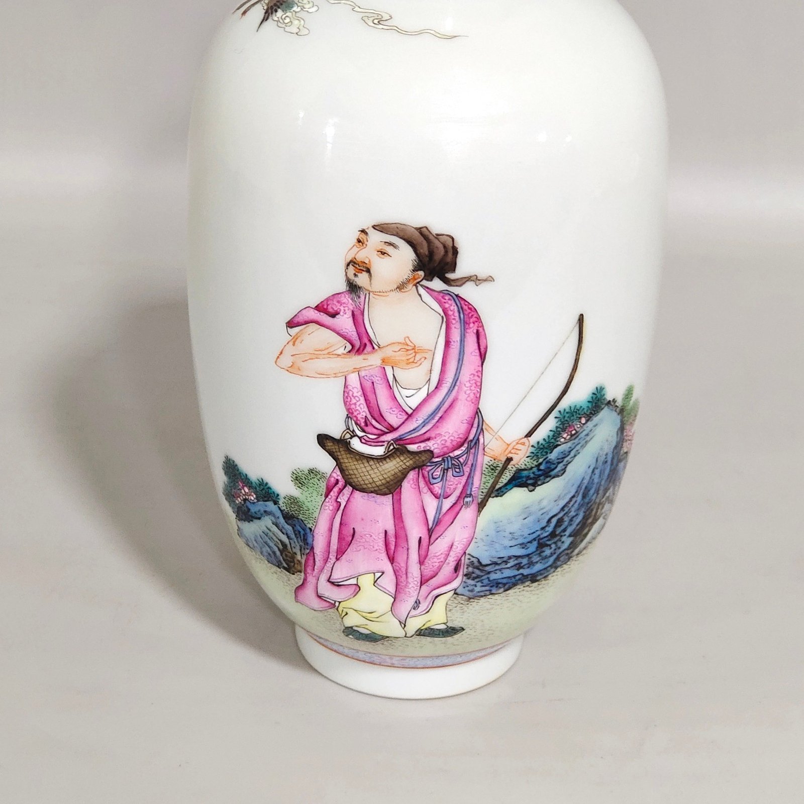 Qing Dynasty Yongzheng characters story vase with poems inscribed