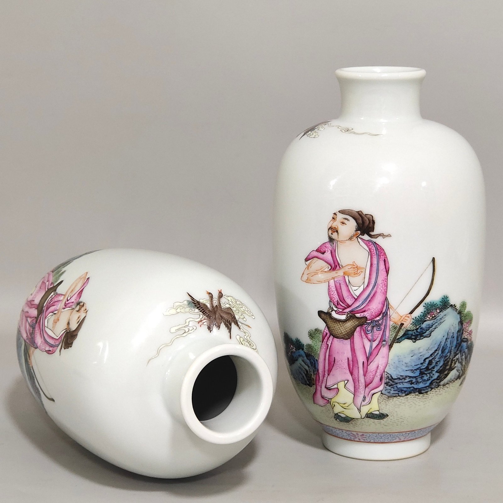 Qing Dynasty Yongzheng characters story vase with poems inscribed