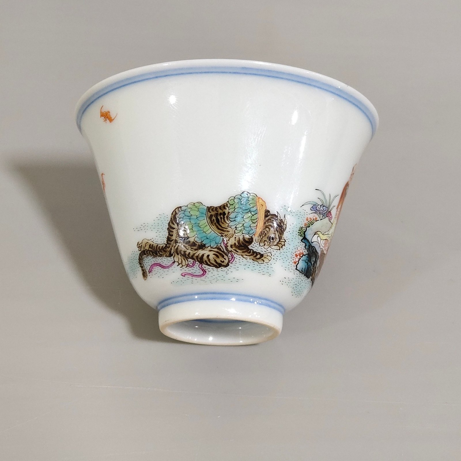 Qing Dynasty Yongzheng character Fu Hu thin tire cup