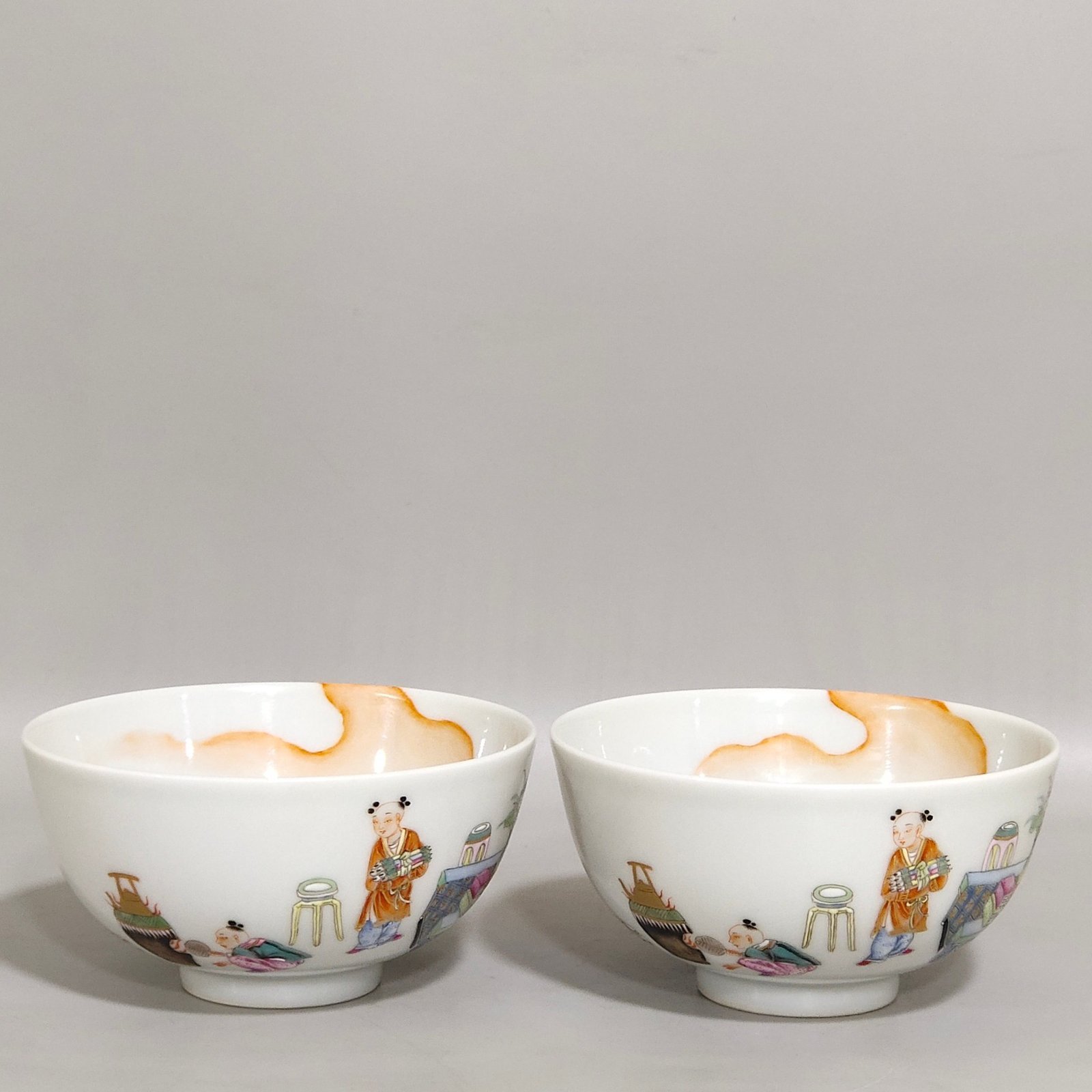 Qing Dynasty Yongzheng character story cup with a secret erotic painting inside