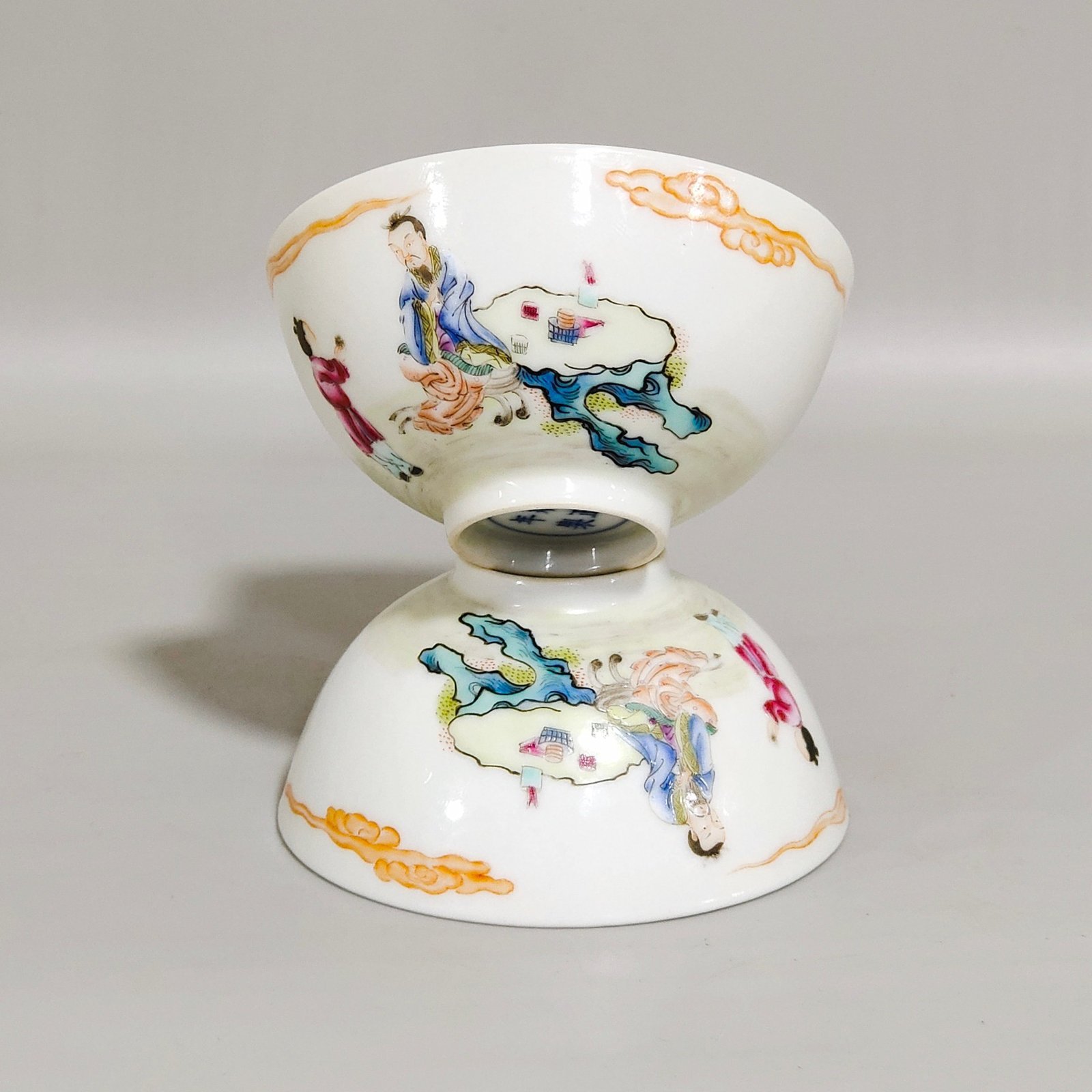 Qing Dynasty Yongzheng characters painted with tea balls