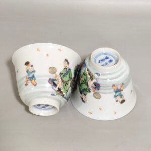 Qing Dynasty Yongzheng character story cup