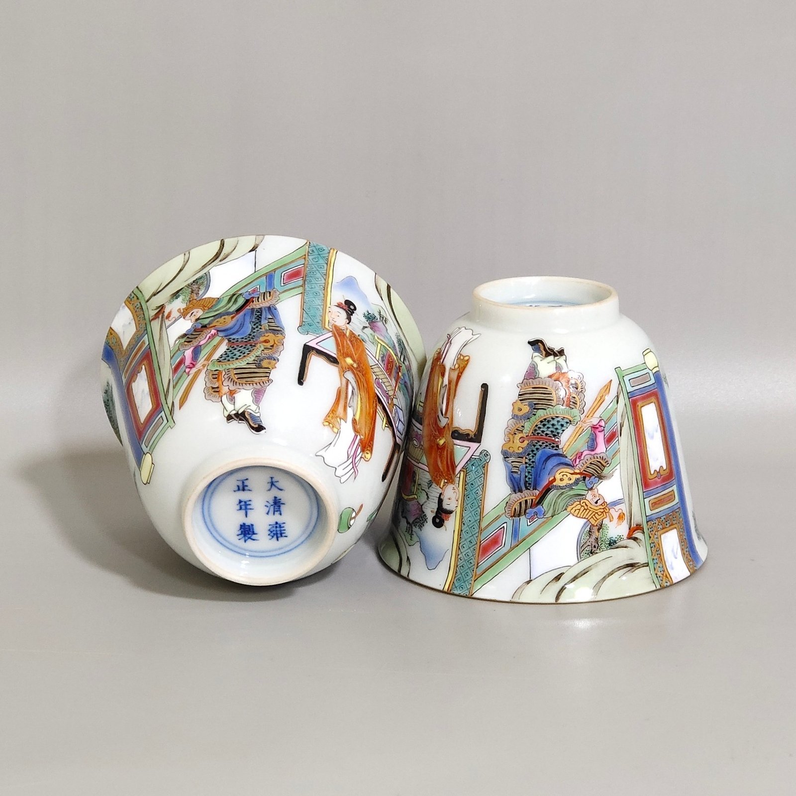 Qing Dynasty Yongzheng character story cup