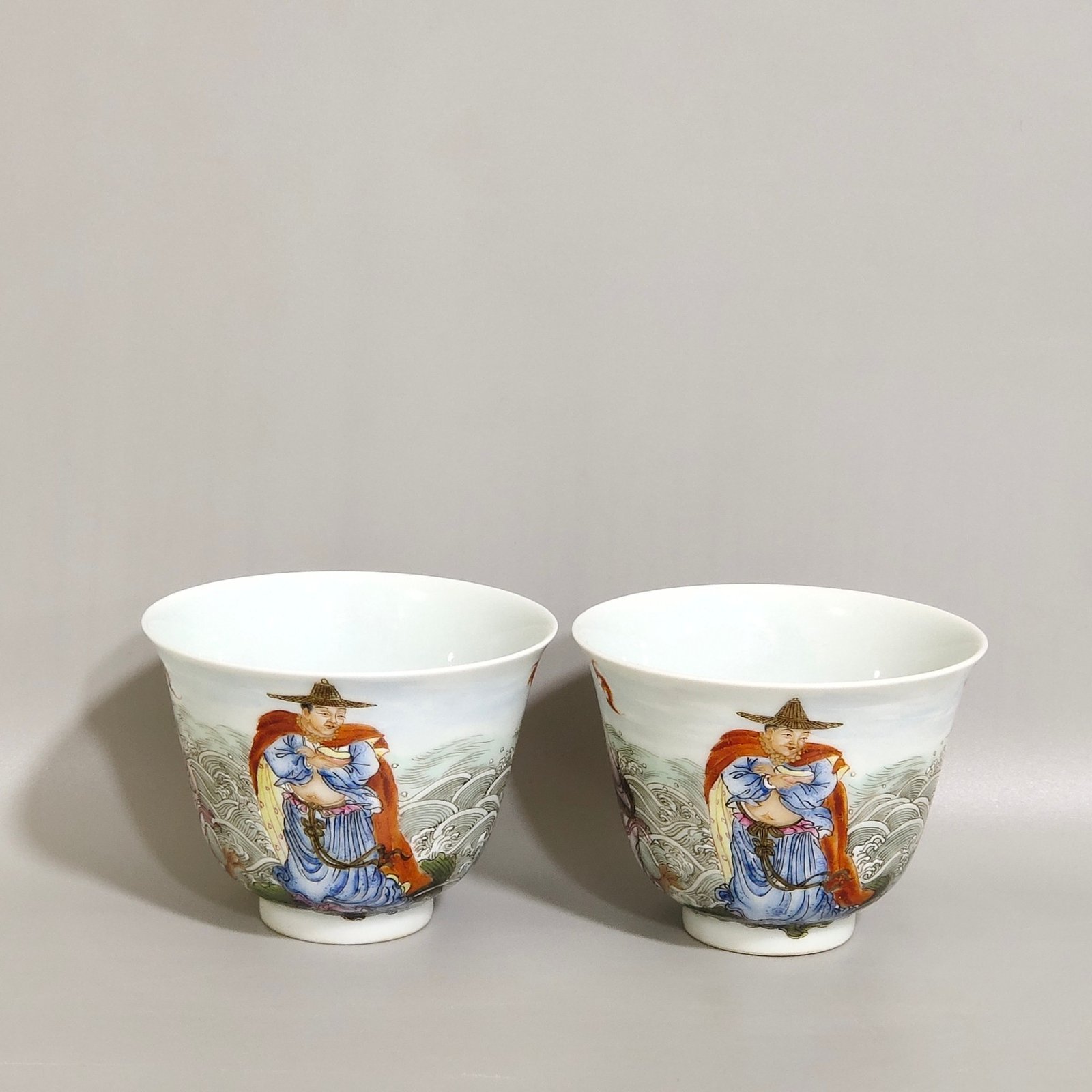 Qing Dynasty Yongzheng character story cup