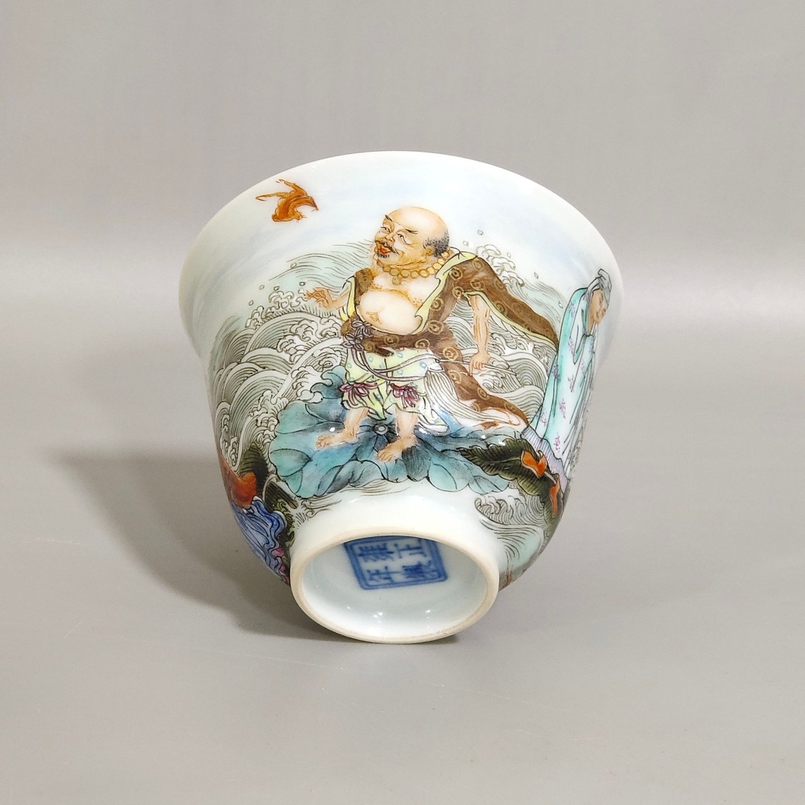 Qing Dynasty Yongzheng character story cup