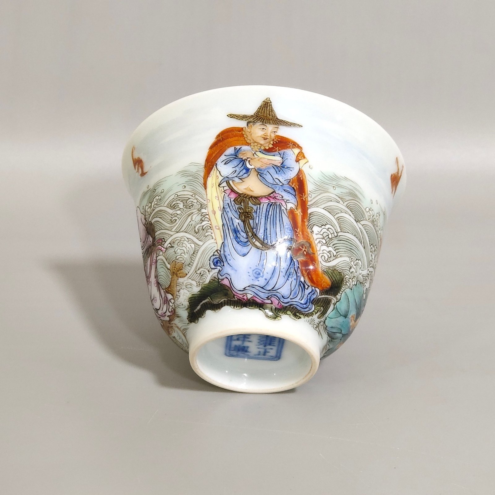 Qing Dynasty Yongzheng character story cup