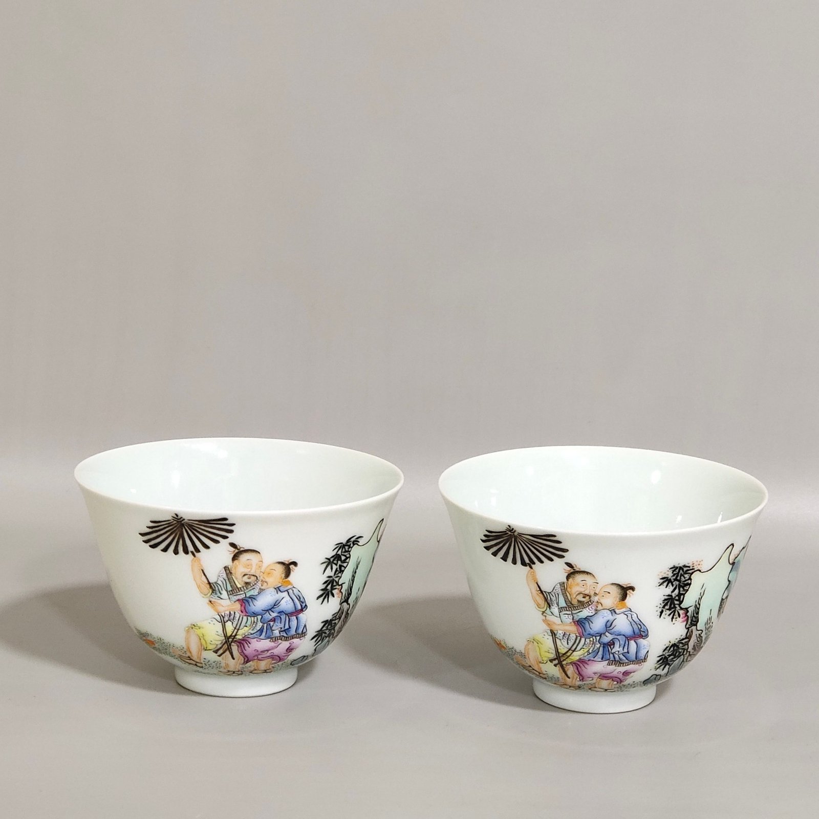 Qing Dynasty Yongzheng character story cup