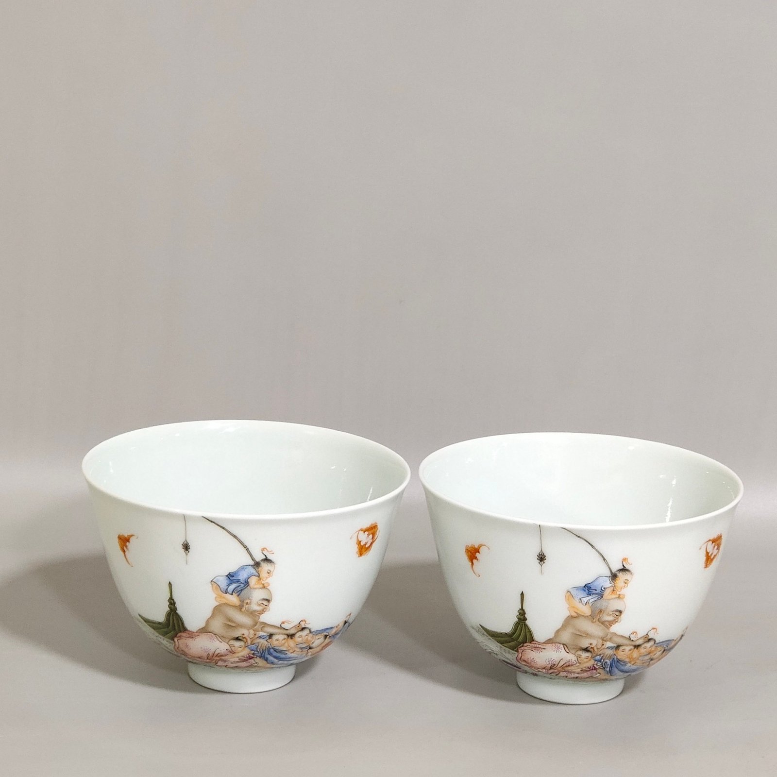 Qing Dynasty Yongzheng character story cup