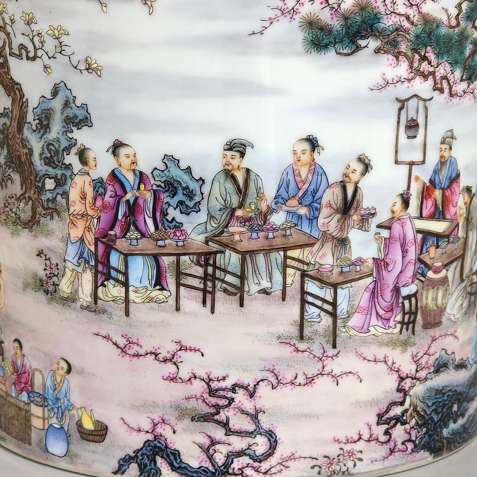 Qing Dynasty Yongzheng characters story Taoyuan Night Banquet pen holder
