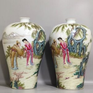 Qing Dynasty Yongzheng character story plum vase
