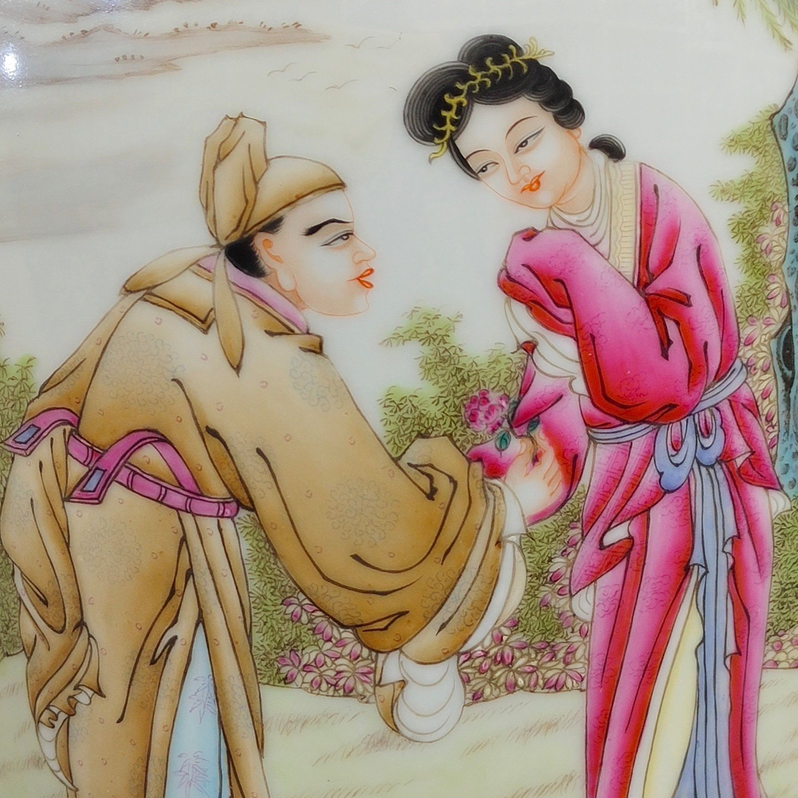Qing Dynasty Yongzheng character story plum vase