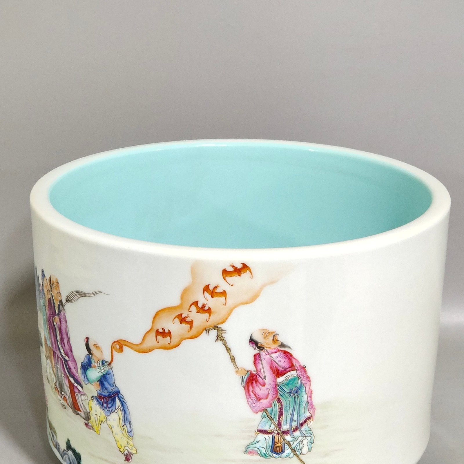 Qing Dynasty Yongzheng character story blessing is before your eyes pen holder