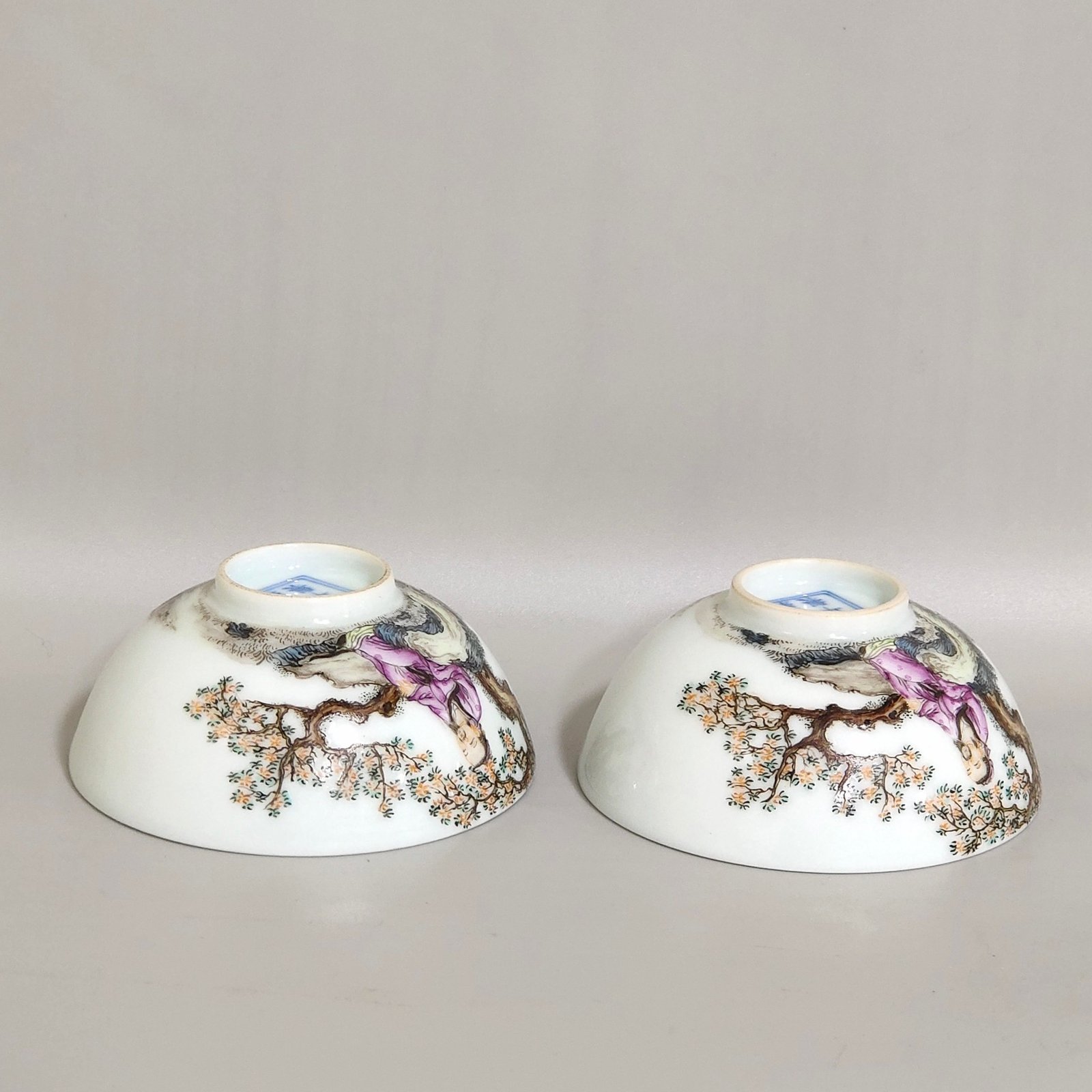 Qing Dynasty Yongzheng character story tea round Bowl