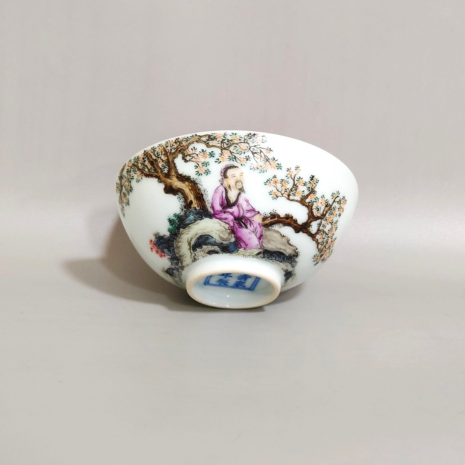 Qing Dynasty Yongzheng character story tea round Bowl