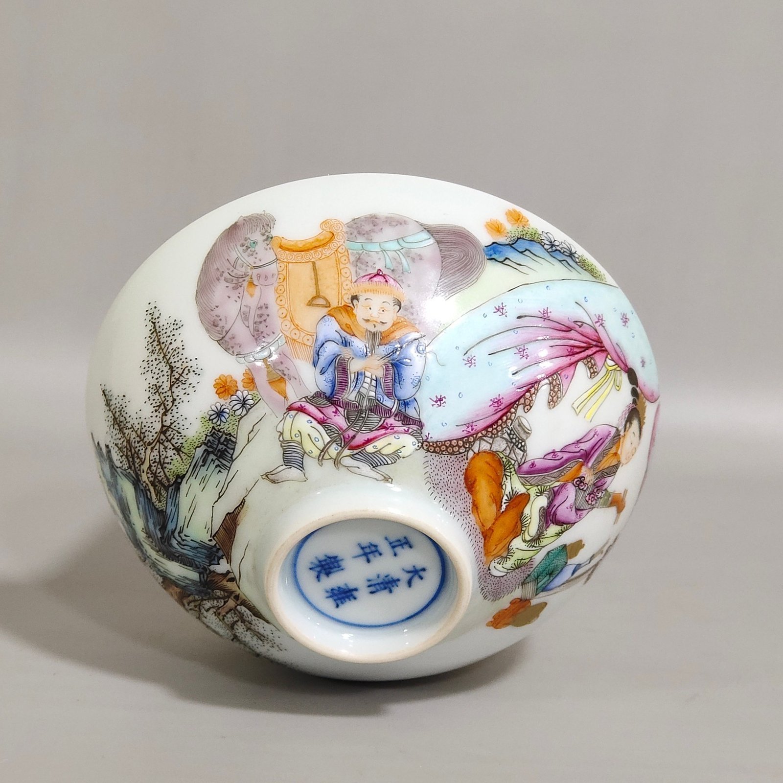 Qing Dynasty Yongzheng character story tea round Bowl