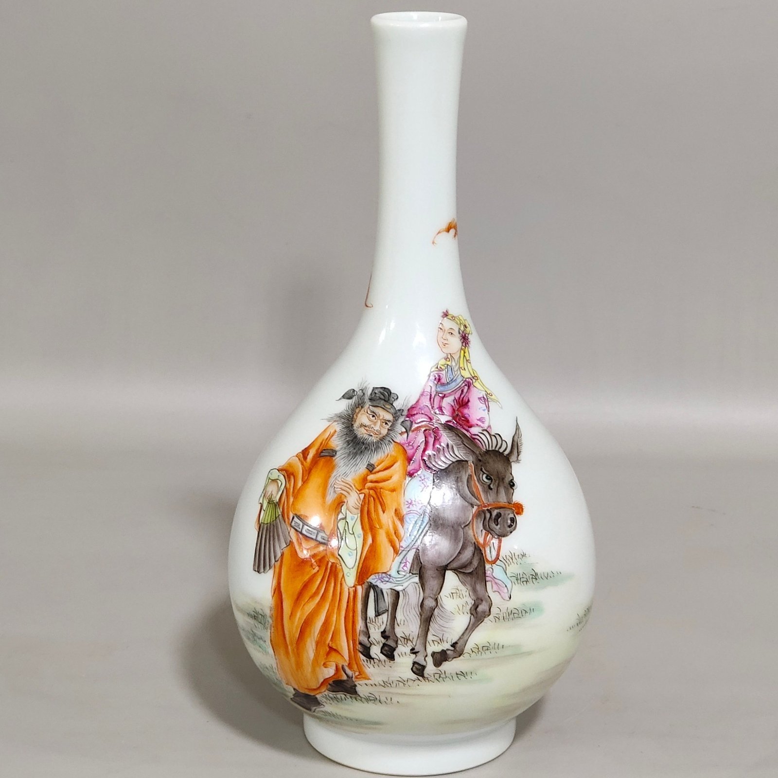 Qing Dynasty Yongzheng Small vase character Zhong Kui marrying his sister