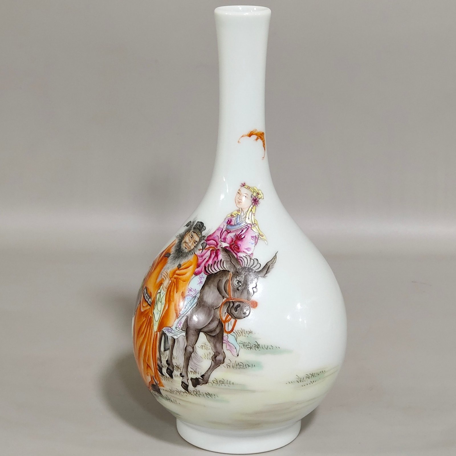 Qing Dynasty Yongzheng Small vase character Zhong Kui marrying his sister