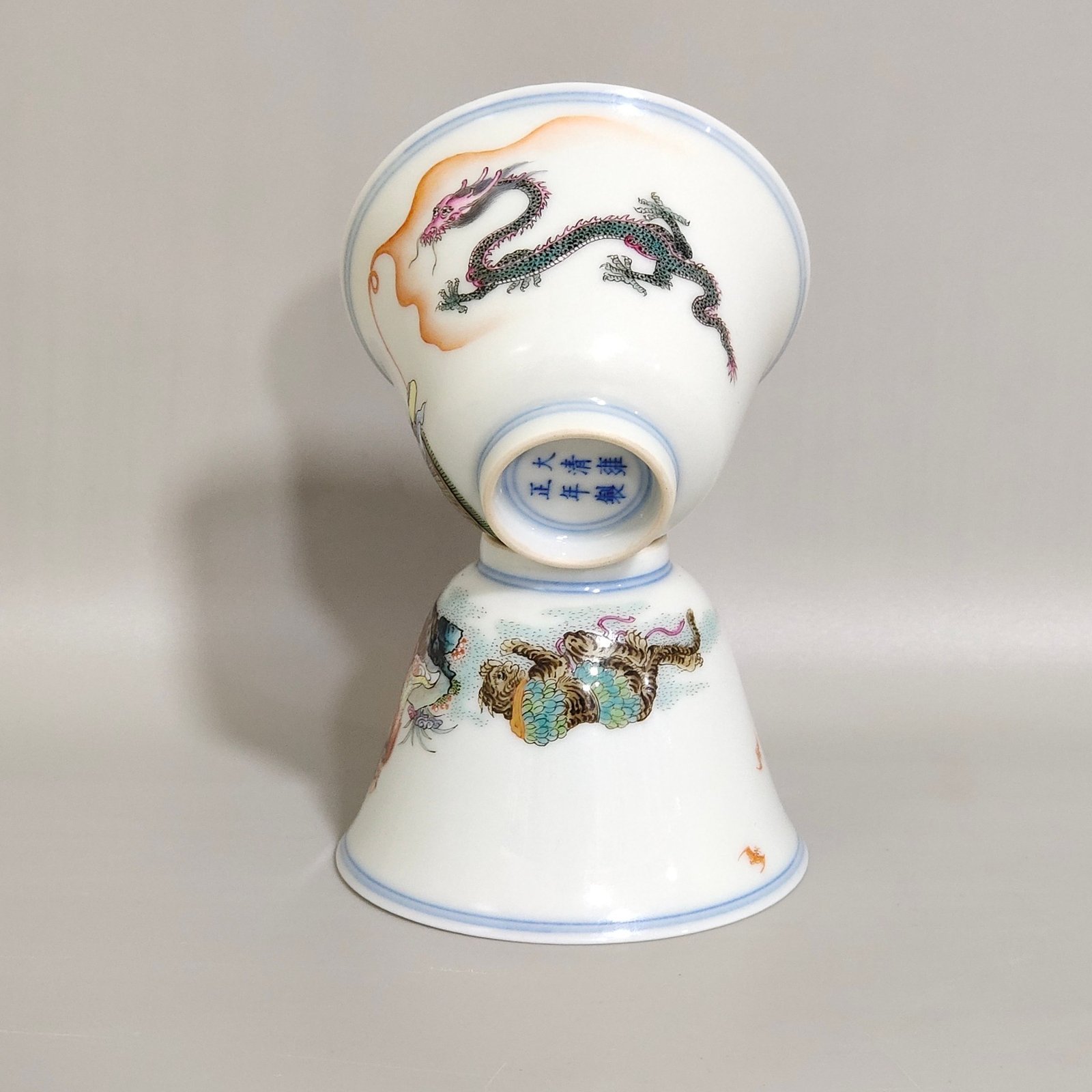 Qing Dynasty Yongzheng Thin cup with stories about characters subduing the dragon