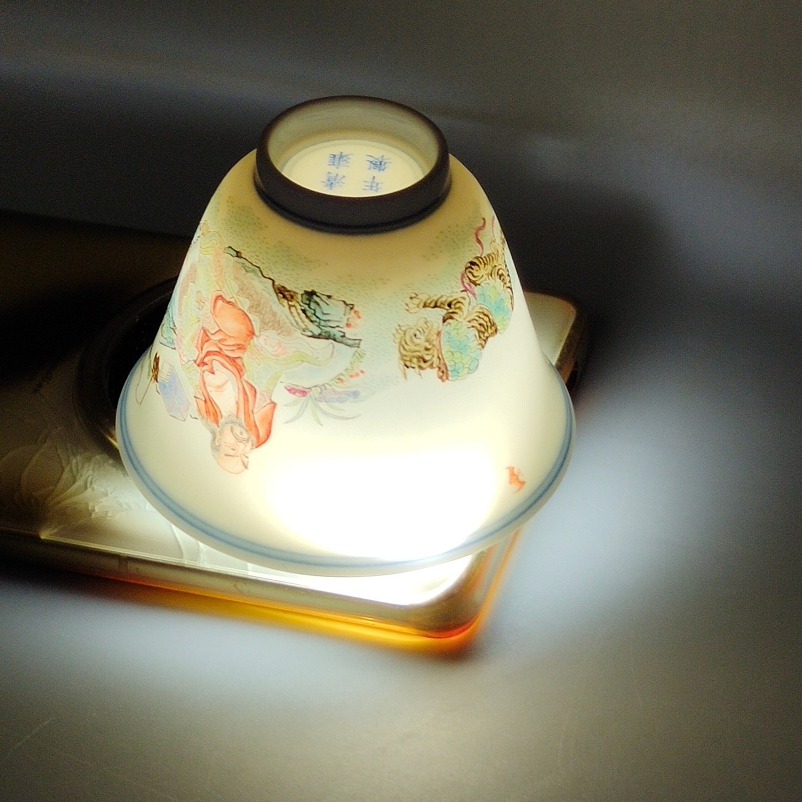 Qing Dynasty Yongzheng character’s story of subduing the dragon cup