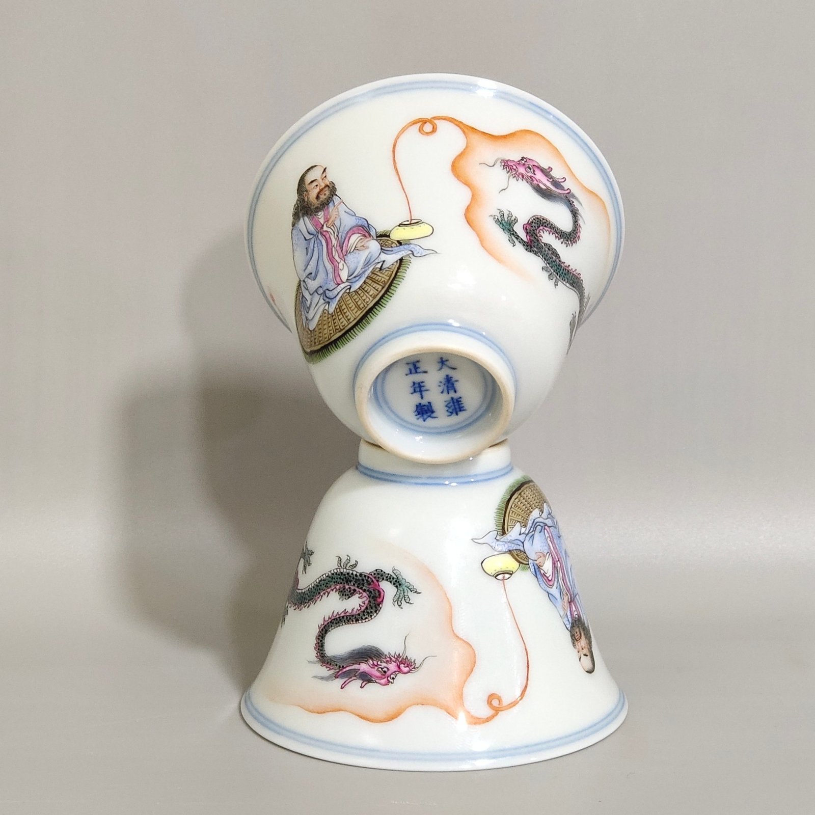 Qing Dynasty Yongzheng character’s story of subduing the dragon cup