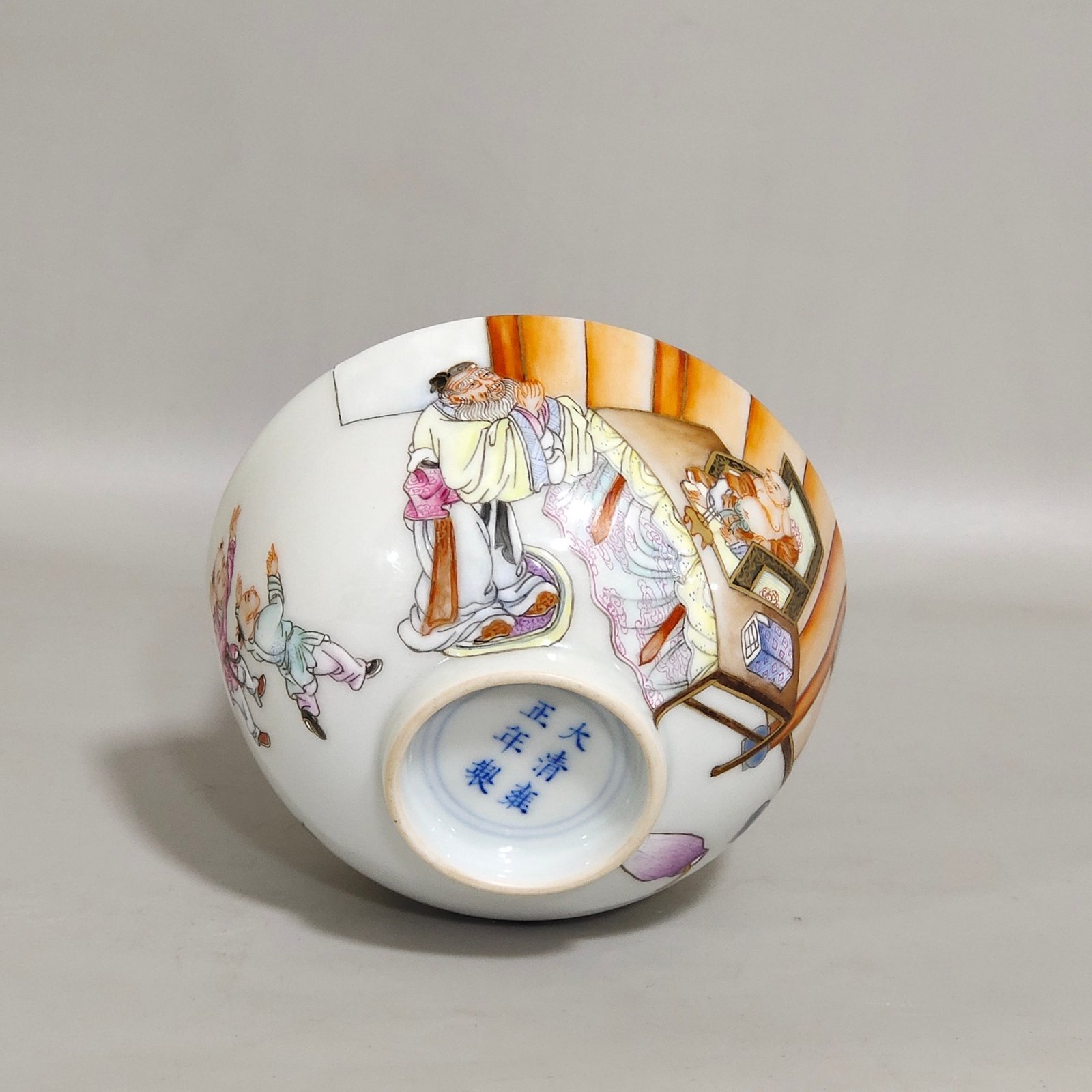 Qing Dynasty Yongzheng character story poem cup