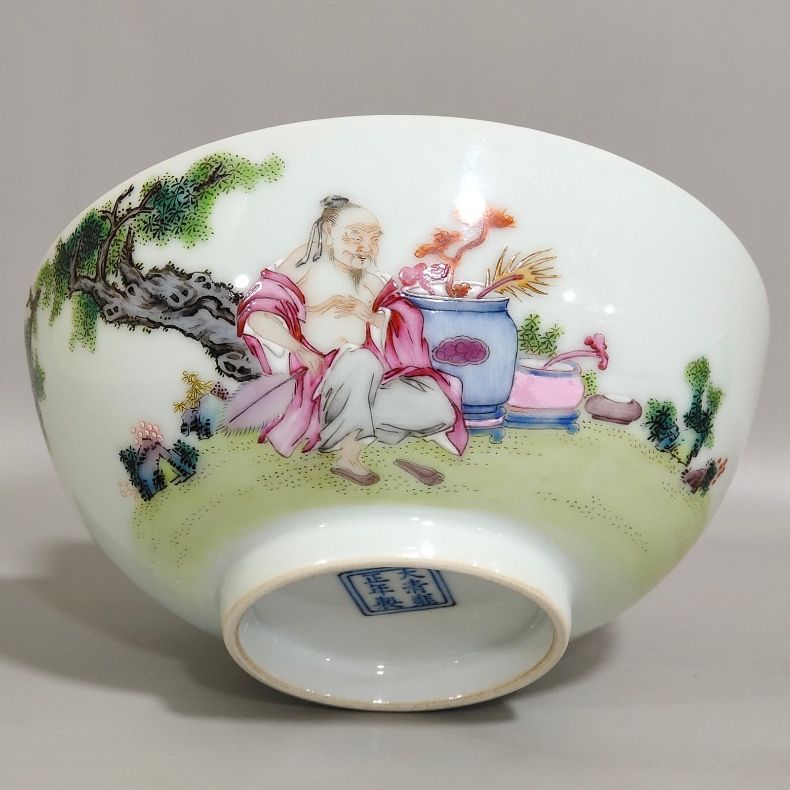 Qing Dynasty Yongzheng character story poem bowl