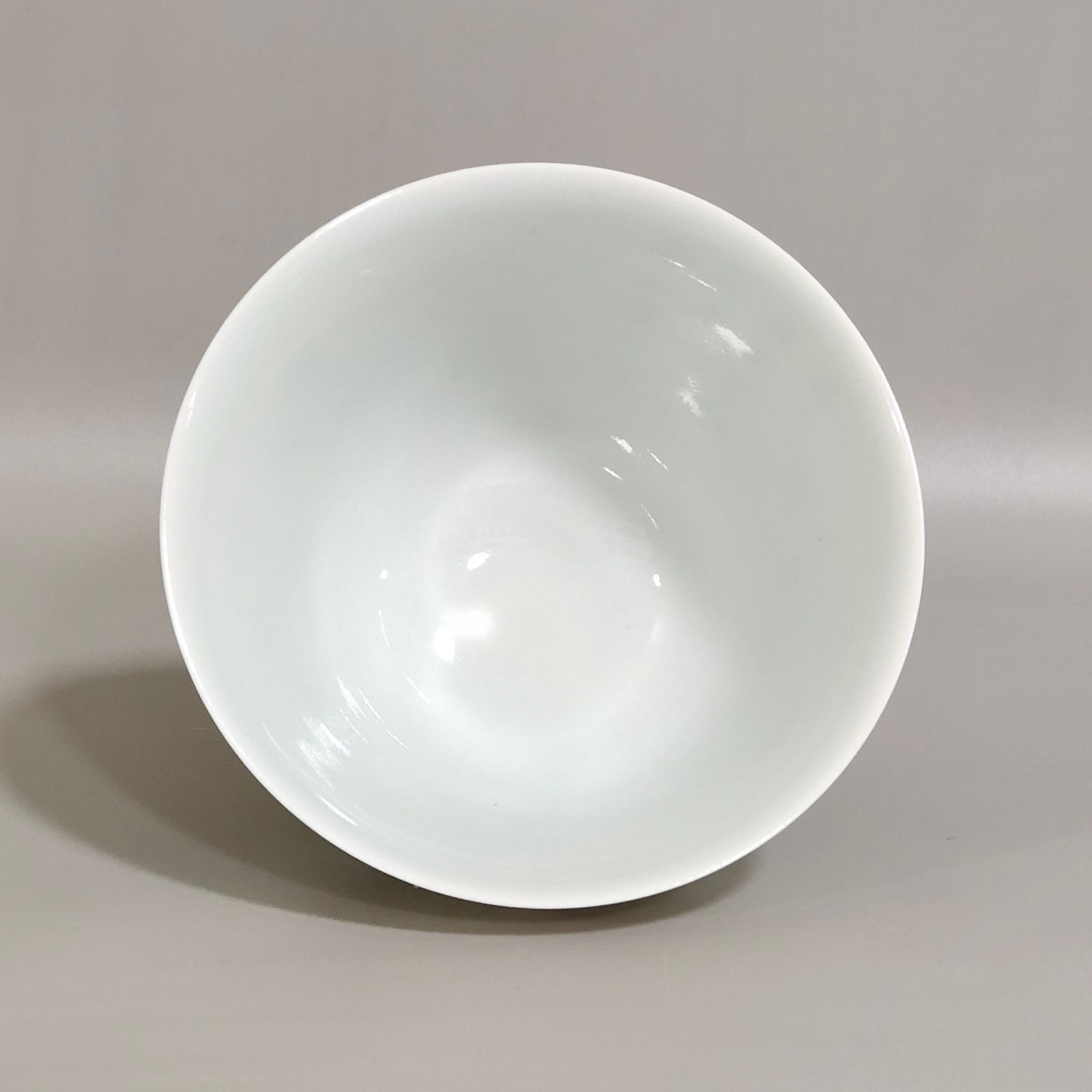 Qing Dynasty Yongzheng characters and stories high legged poetry cup