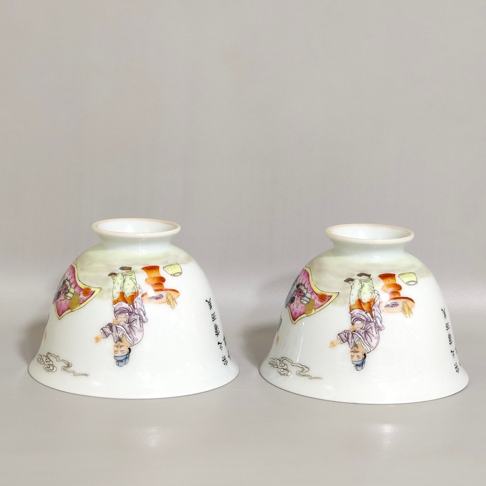 Qing Dynasty Yongzheng characters and stories high legged poetry cup