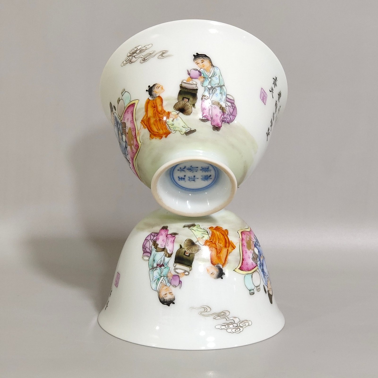Qing Dynasty Yongzheng characters and stories high legged poetry cup
